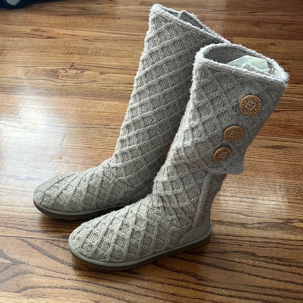 UGGs Knitted Women’s Size 8